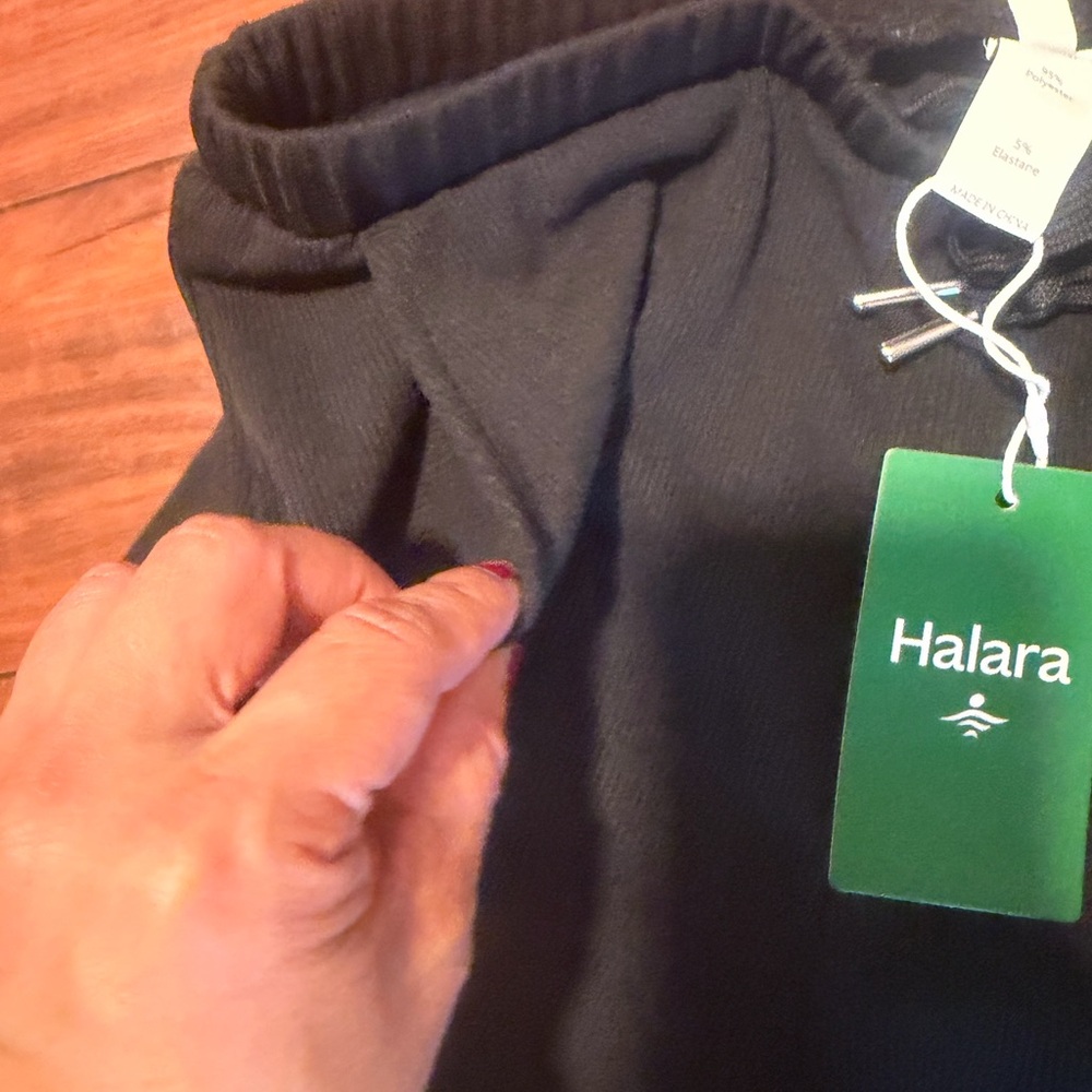 HALARA Black Wide-Leg Active Pants - Picture 3 of 4